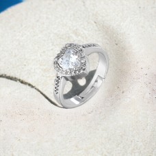 Forentina Gümüş Rengi Beyaz Taşlı Kalpli Ayarlanabilir Yüzük PS3537